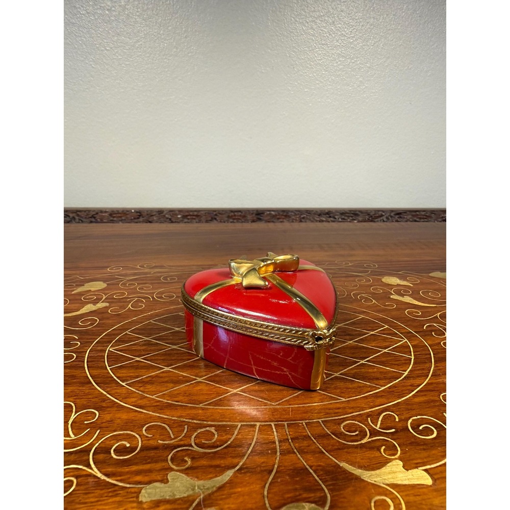 Vintage Rochard Limoges Heart Chocolate Box • Hand Painted Porcelain Trinket Box - Picture 17 of 17